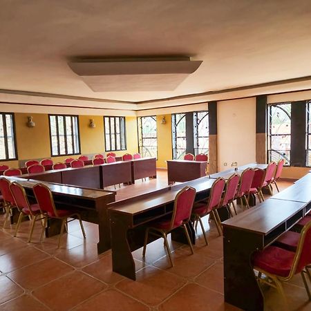 Hendo Hotel Entebbe Dış mekan fotoğraf