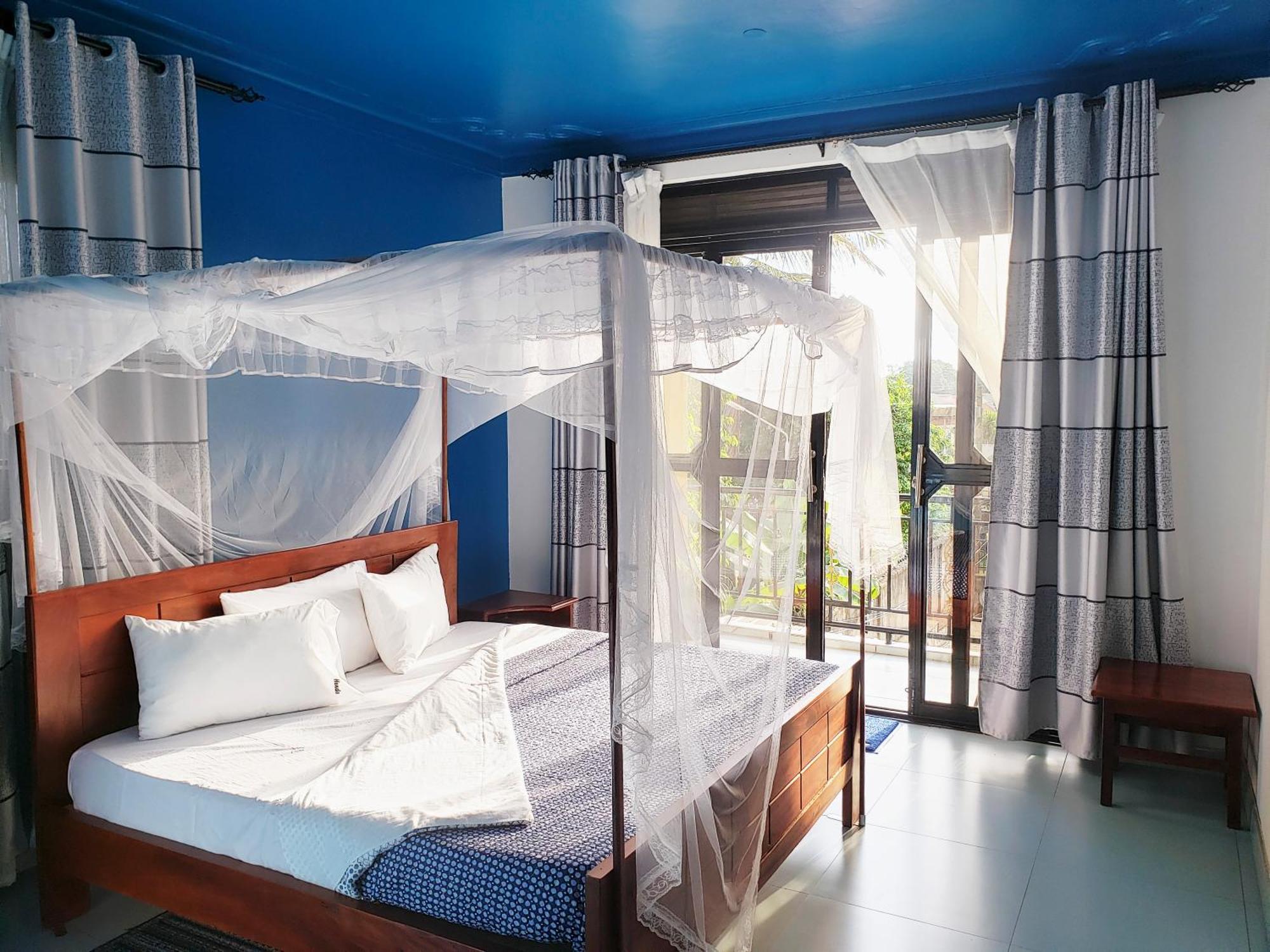 Hendo Hotel Entebbe Dış mekan fotoğraf
