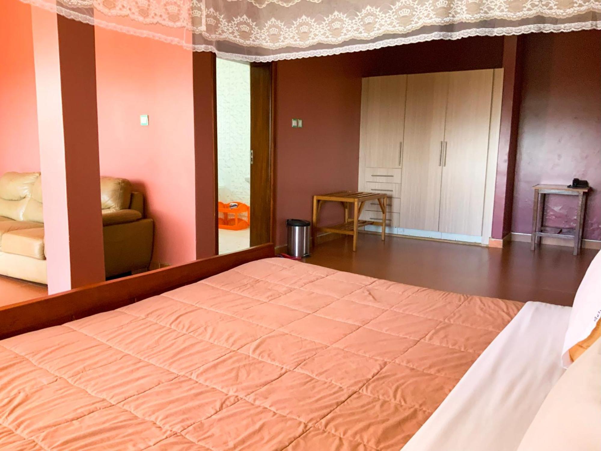Hendo Hotel Entebbe Dış mekan fotoğraf