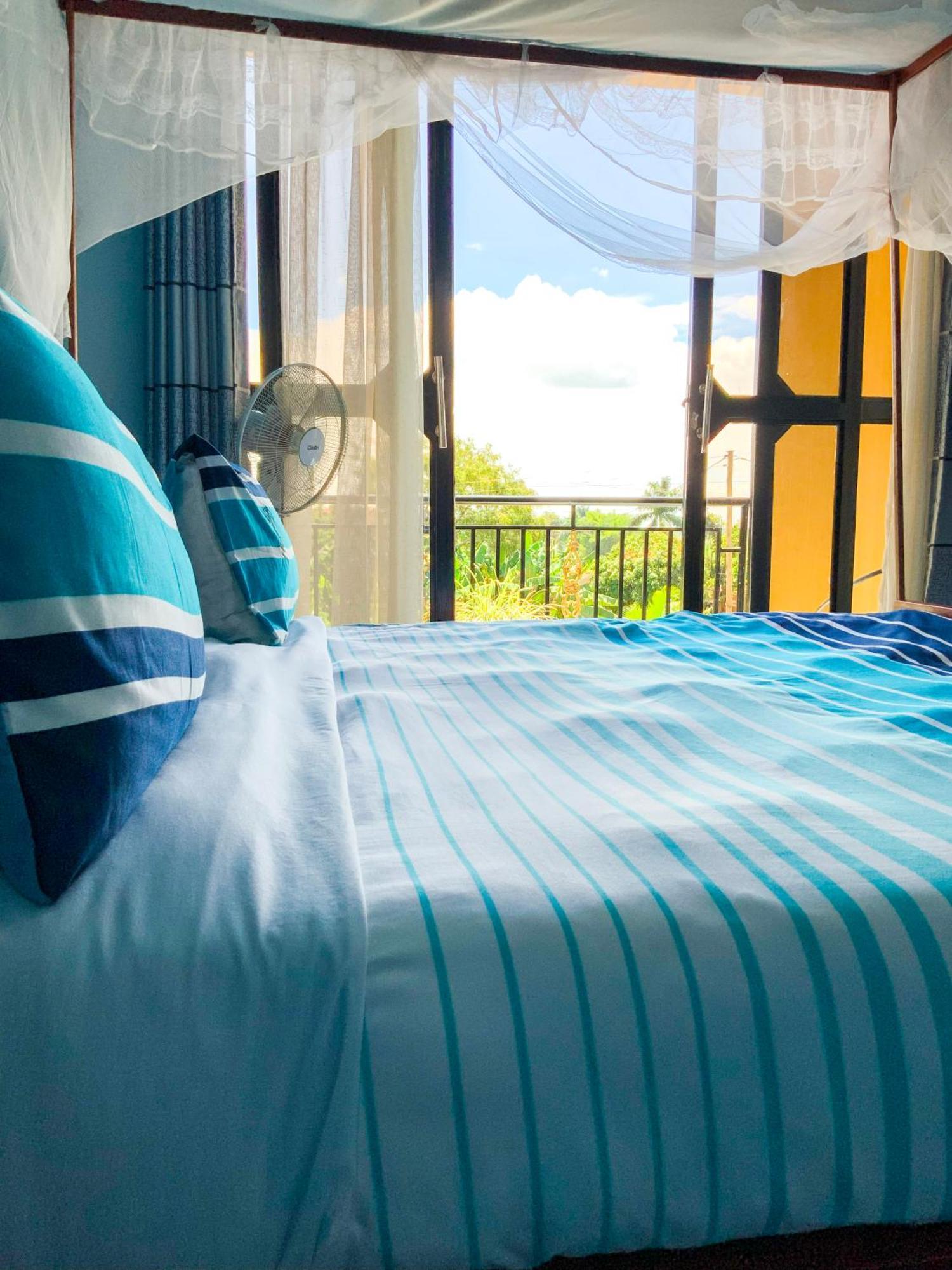Hendo Hotel Entebbe Dış mekan fotoğraf