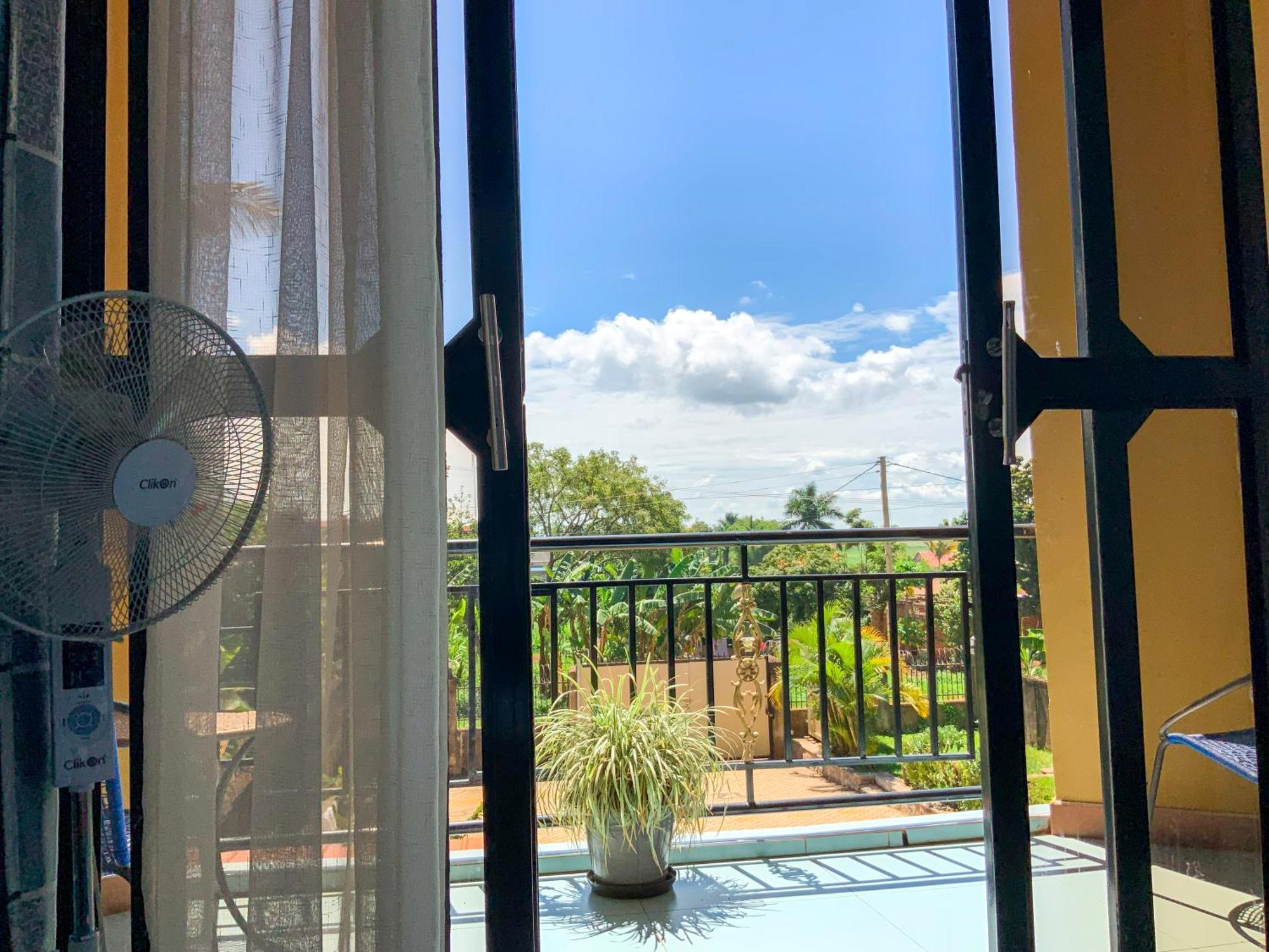 Hendo Hotel Entebbe Dış mekan fotoğraf