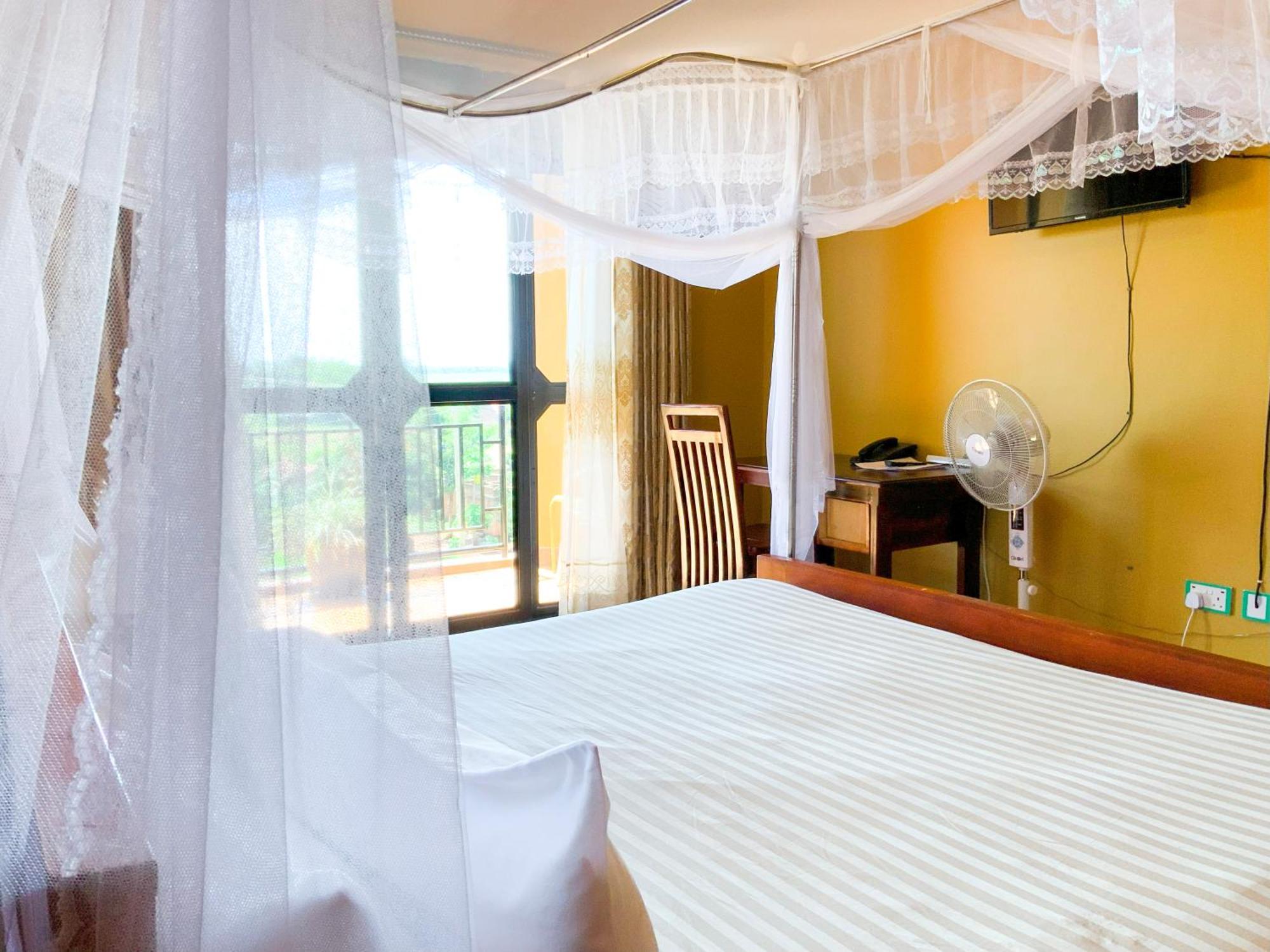 Hendo Hotel Entebbe Dış mekan fotoğraf