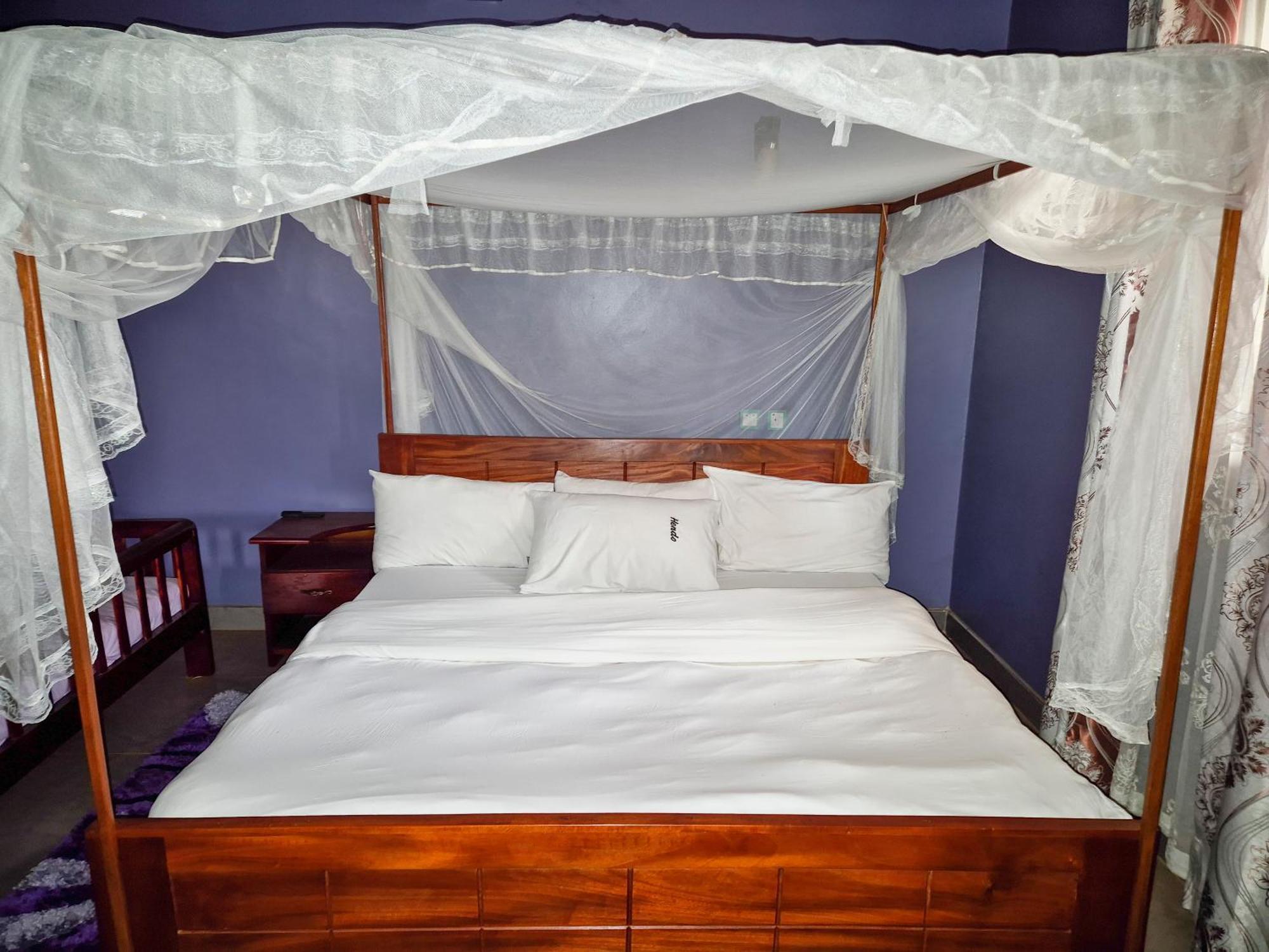 Hendo Hotel Entebbe Dış mekan fotoğraf